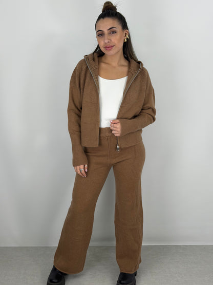 Conjunto Marfil (Pantalón + Campera Doble Cierre con Capucha)
