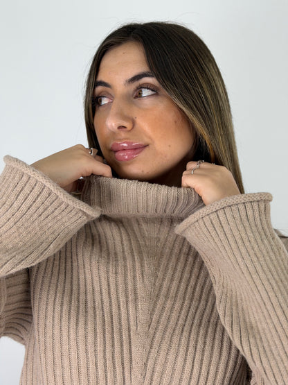 Sweater Maina